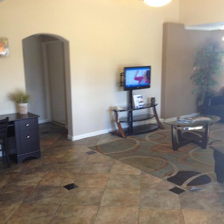 Americas Best Value Inn And Suites ДеСото Екстериор снимка